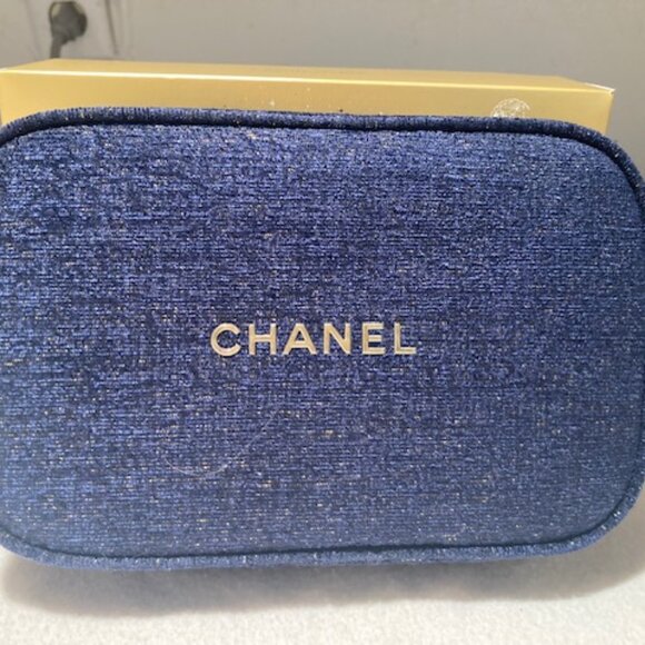Authentic Chanel Make up case - Picture 1 of 4